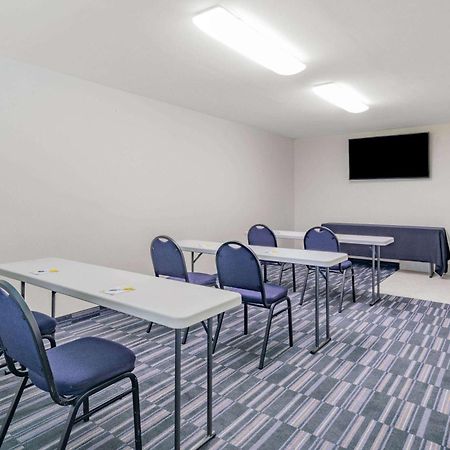 Days Inn And Suites By Wyndham Oxford Extérieur photo