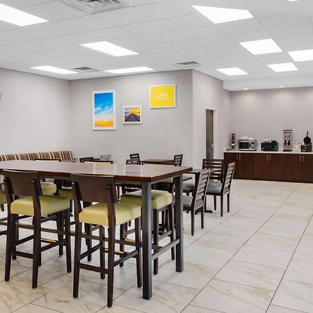 Days Inn And Suites By Wyndham Oxford Extérieur photo
