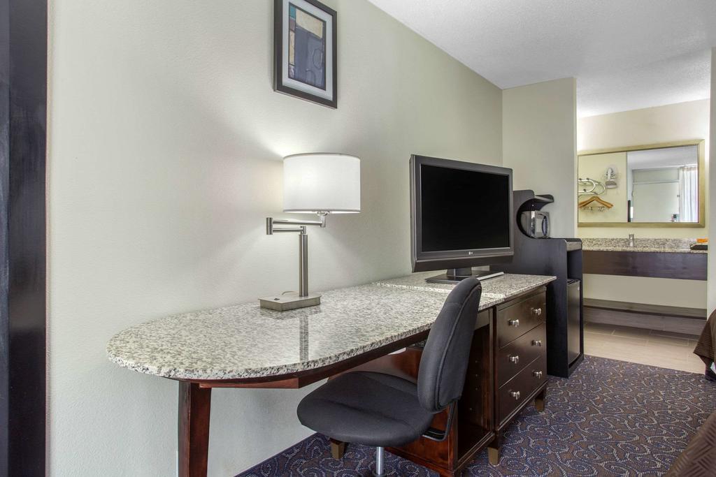 Days Inn And Suites By Wyndham Oxford Extérieur photo