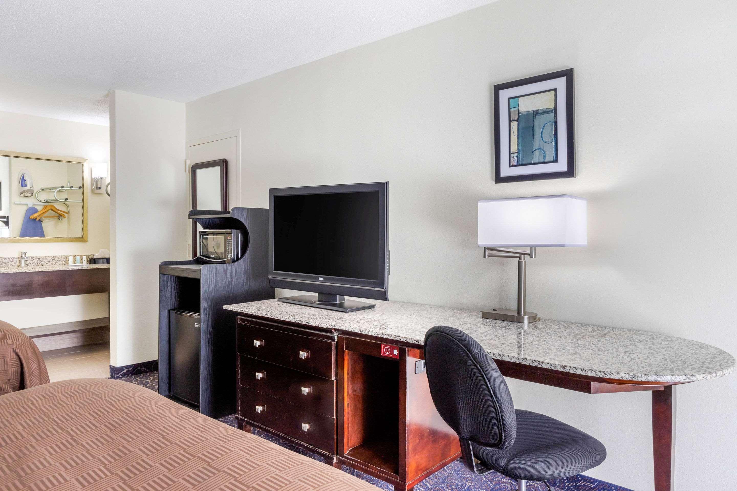 Days Inn And Suites By Wyndham Oxford Extérieur photo