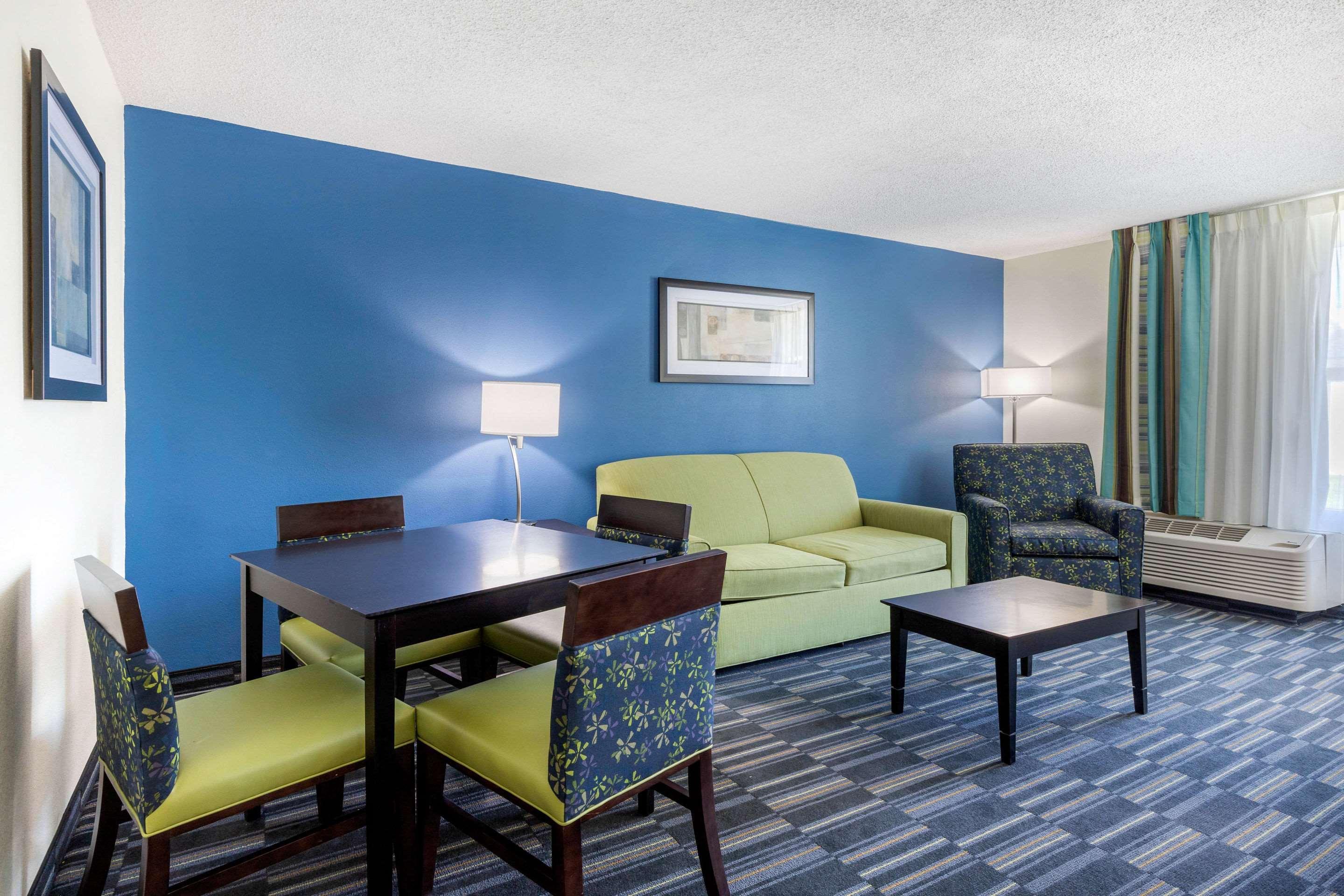 Days Inn And Suites By Wyndham Oxford Extérieur photo