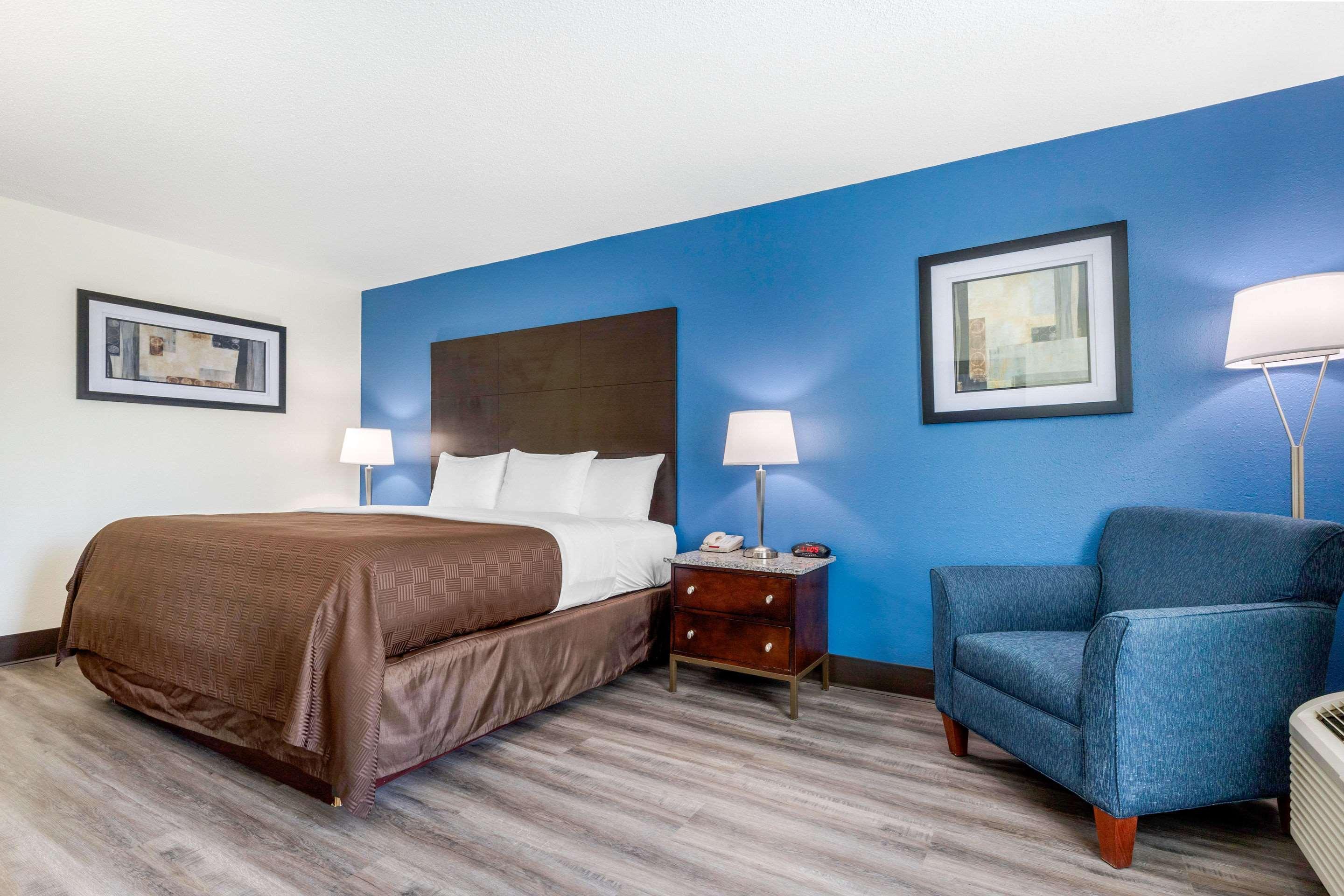 Days Inn And Suites By Wyndham Oxford Extérieur photo