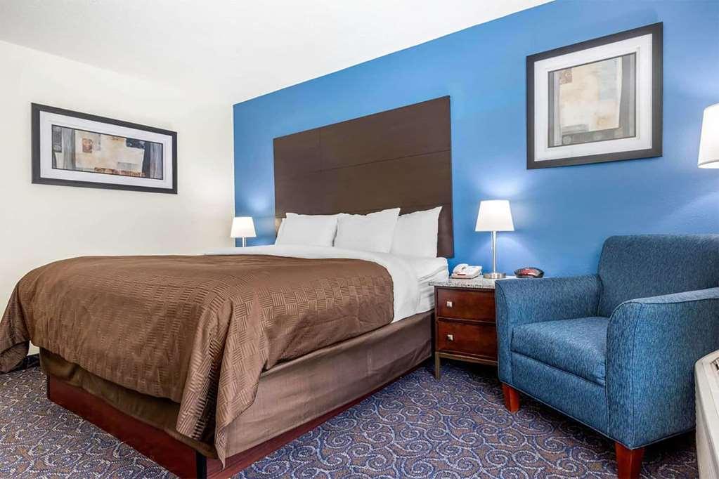 Days Inn And Suites By Wyndham Oxford Chambre photo
