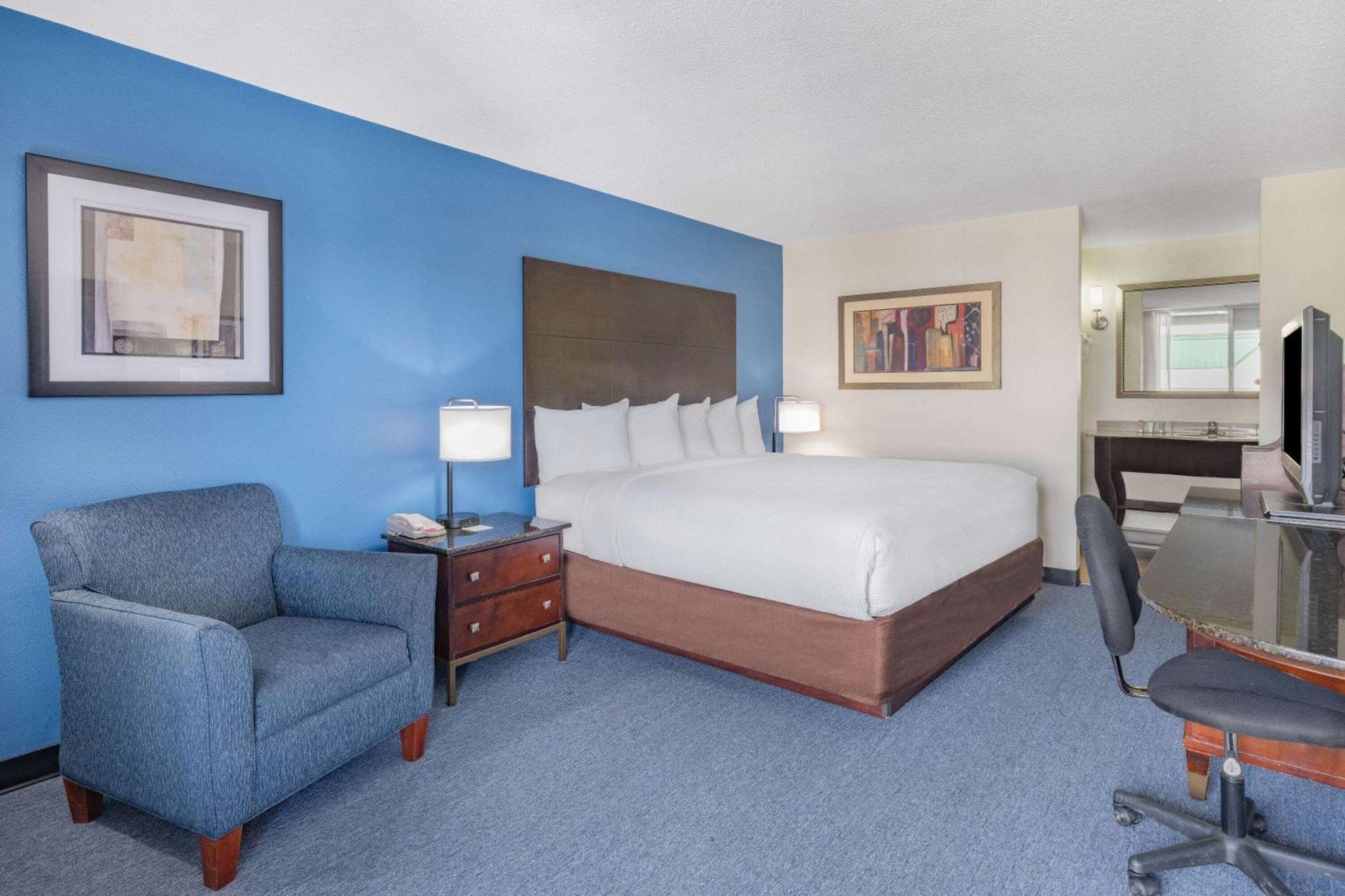 Days Inn And Suites By Wyndham Oxford Extérieur photo