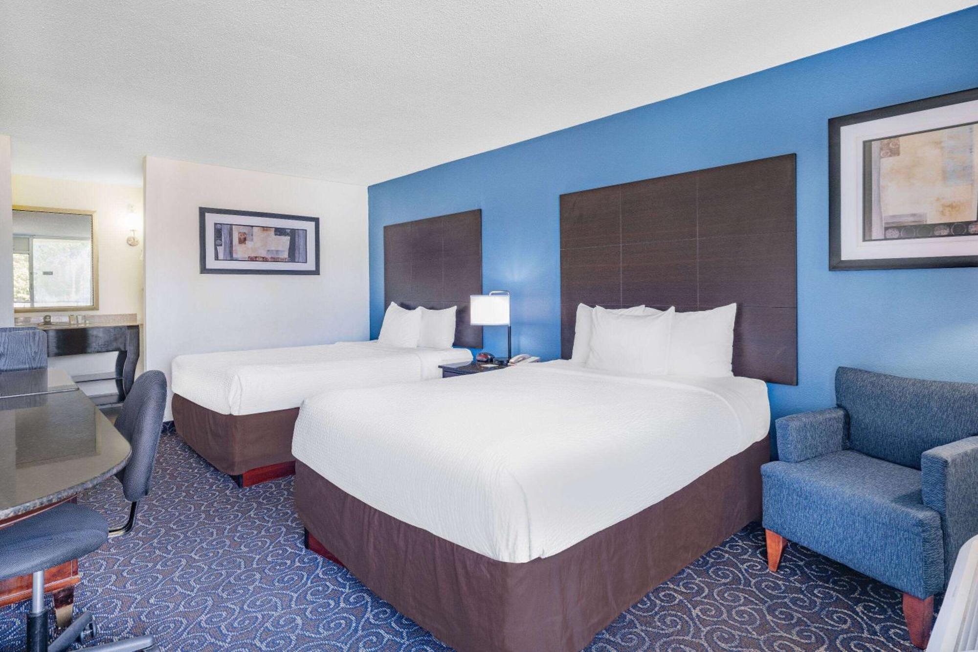 Days Inn And Suites By Wyndham Oxford Extérieur photo
