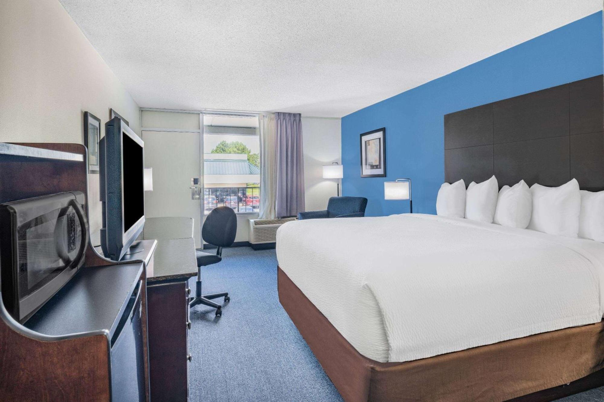 Days Inn And Suites By Wyndham Oxford Extérieur photo