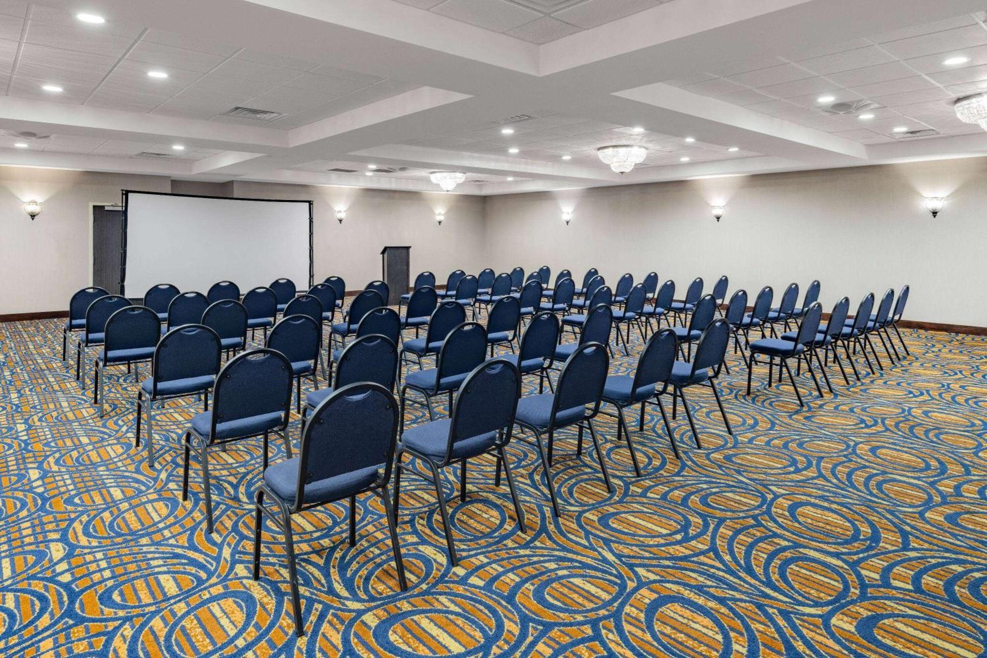 Days Inn And Suites By Wyndham Oxford Extérieur photo